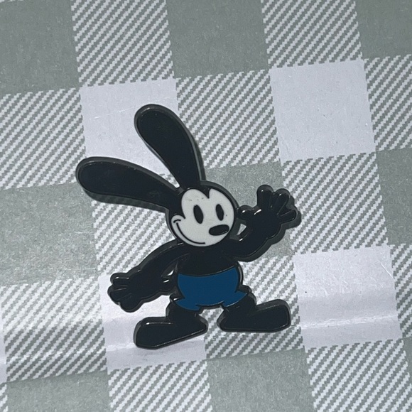 Disney Oswald the Lucky Rabbit Pin - Picture 1 of 5